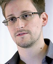 220px-edward_snowden-2